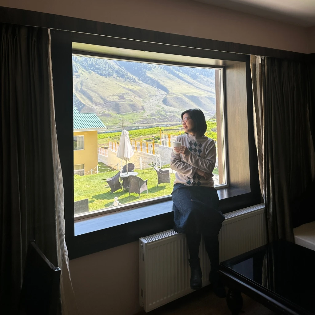 Dãy núi tuyết Himalaya Ladakh hùng vĩ
